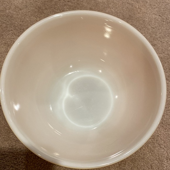 Vintage PYREX 1 1/2 Qt Mixing Bowl - Orange - Picture 2 of 5